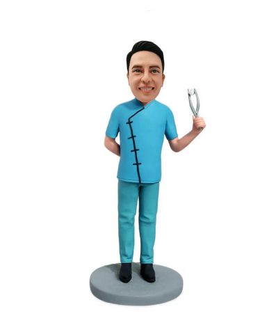 Dentist Holding Pliers Bobblehead