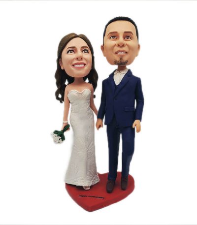 Holding Hands Couple Bobblehead