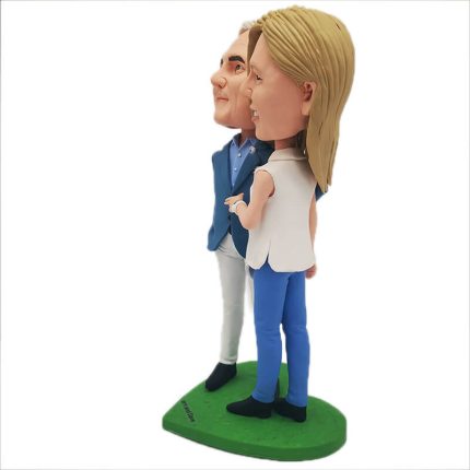 Couple In-Love Personalized Bobblehead Anniversary Gift