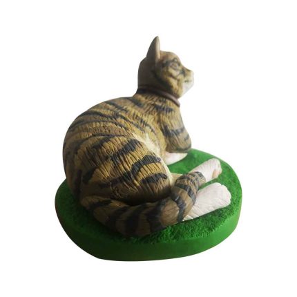 A Bi Color Kitten Bobblehead